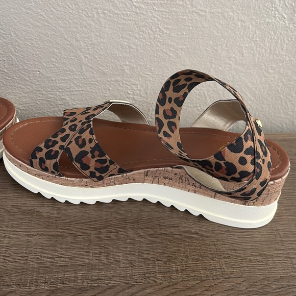 Women’s GBG Los Angeles Platform Sandals, Animal Print, Size 11 - Picture 6 of 9